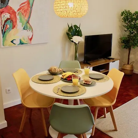 Apartment River View Balcony - Historic Center !