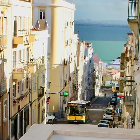 River View Balcony - Historic Center ! Lisbon