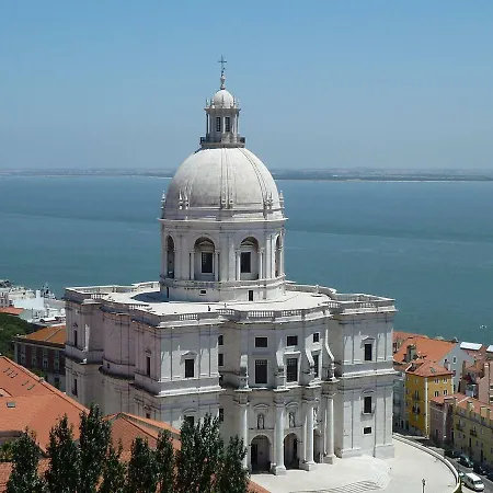 Apartment River View Balcony - Historic Center ! Lisbon